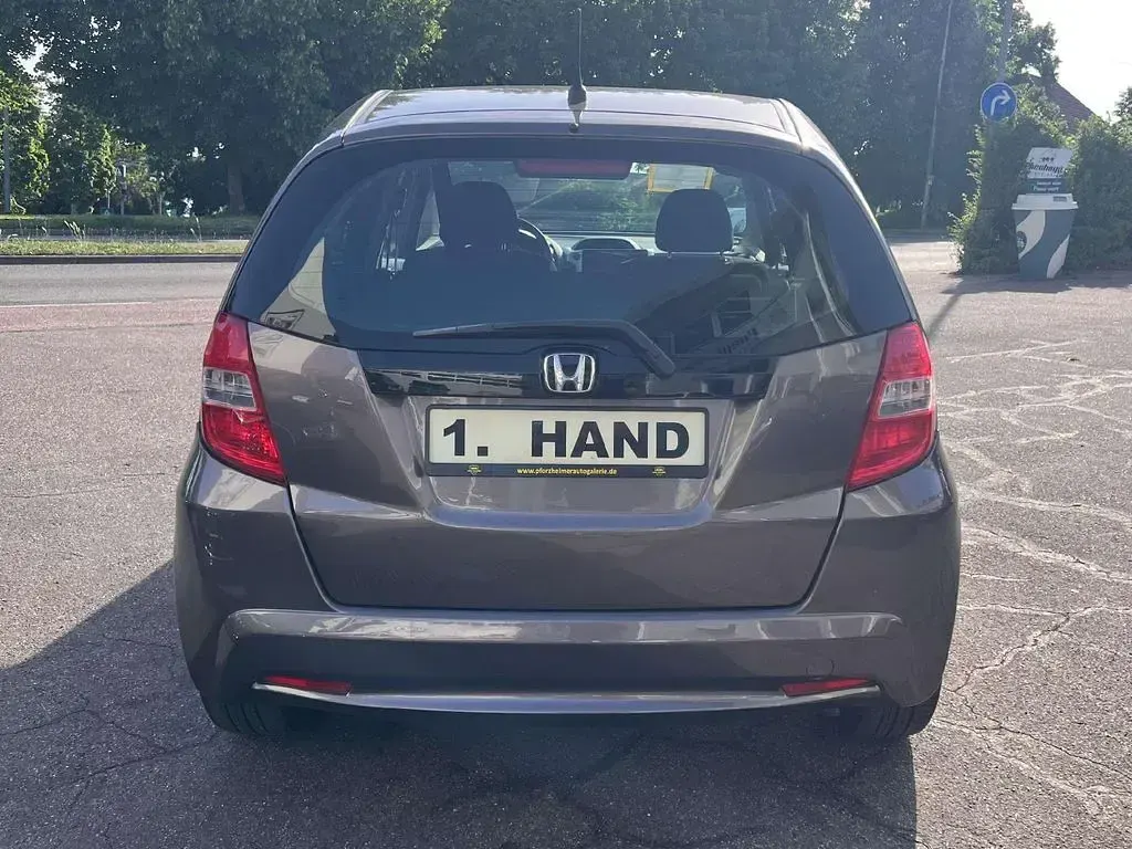 Gebraucht Honda Jazz Trend 99 PS (72 kW) 2013 Grau Kleinwagen