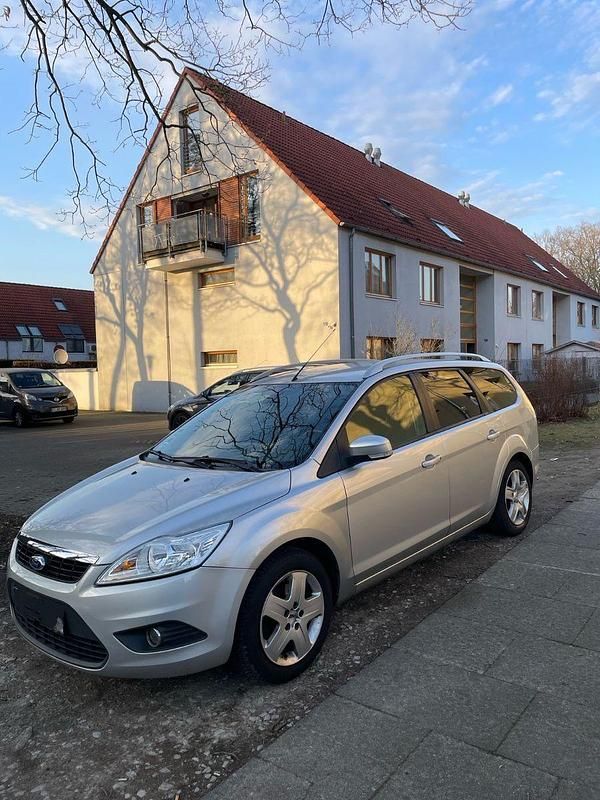 Gebraucht Ford Focus Style 101 PS (74 kW) 2009 Grau Kombi