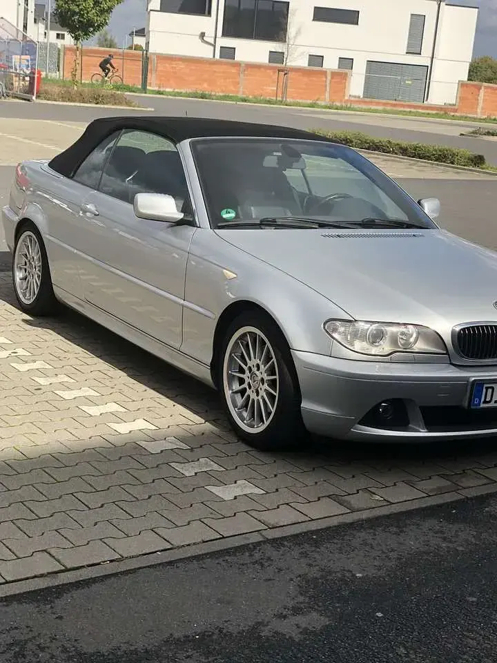 Gebraucht BMW 320 Cabriolet 170 PS (125 kW) 2005 Grau Cabrio