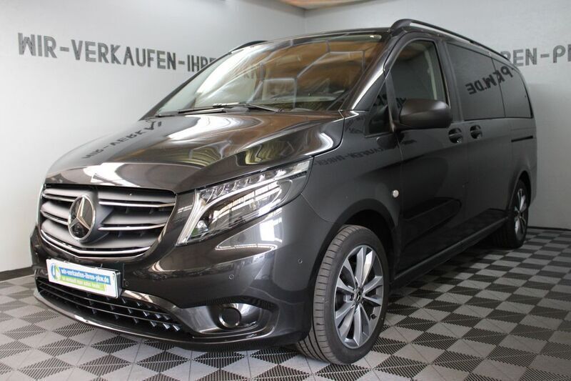 Lackfarbe graphitgrau metallic Gebraucht 2023 Mercedes Vito Edition Van / Kleinbus | 56.500 € - Bild 1/4