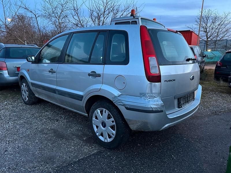 Gebraucht Ford Fusion 80 PS (58 kW) 2008 Grau Kleinwagen