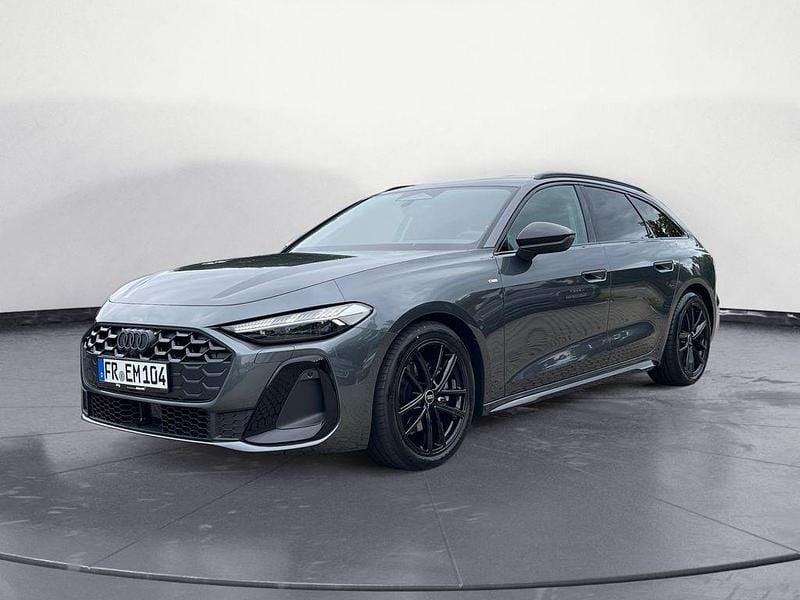 Grau Gebraucht 2025 Audi A5 Ambiente Coupé | 52.990 € (Guter Preis) - Bild 1/4