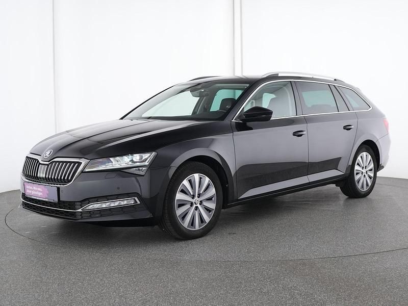 Schwarz magic Gebraucht 2021 Skoda Superb Style Limousine | 28.884 € (Fairer Preis) - Bild 1/4