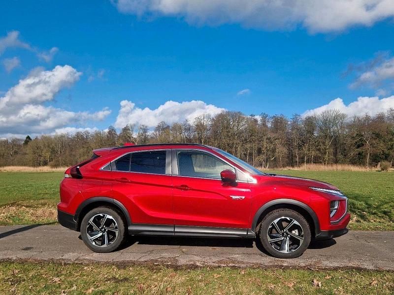 Gebraucht Mitsubishi Eclipse Cross 188 PS (138 kW) 2021 Rot SUV
