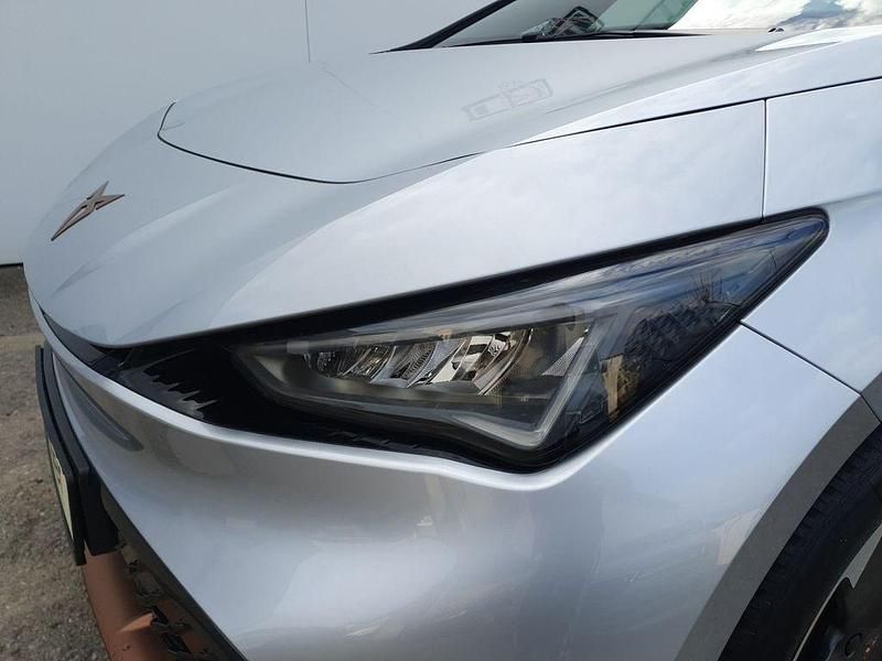 Gebraucht Cupra Born 169 kW (231 PS) 2023 Geysirsilber Kleinwagen