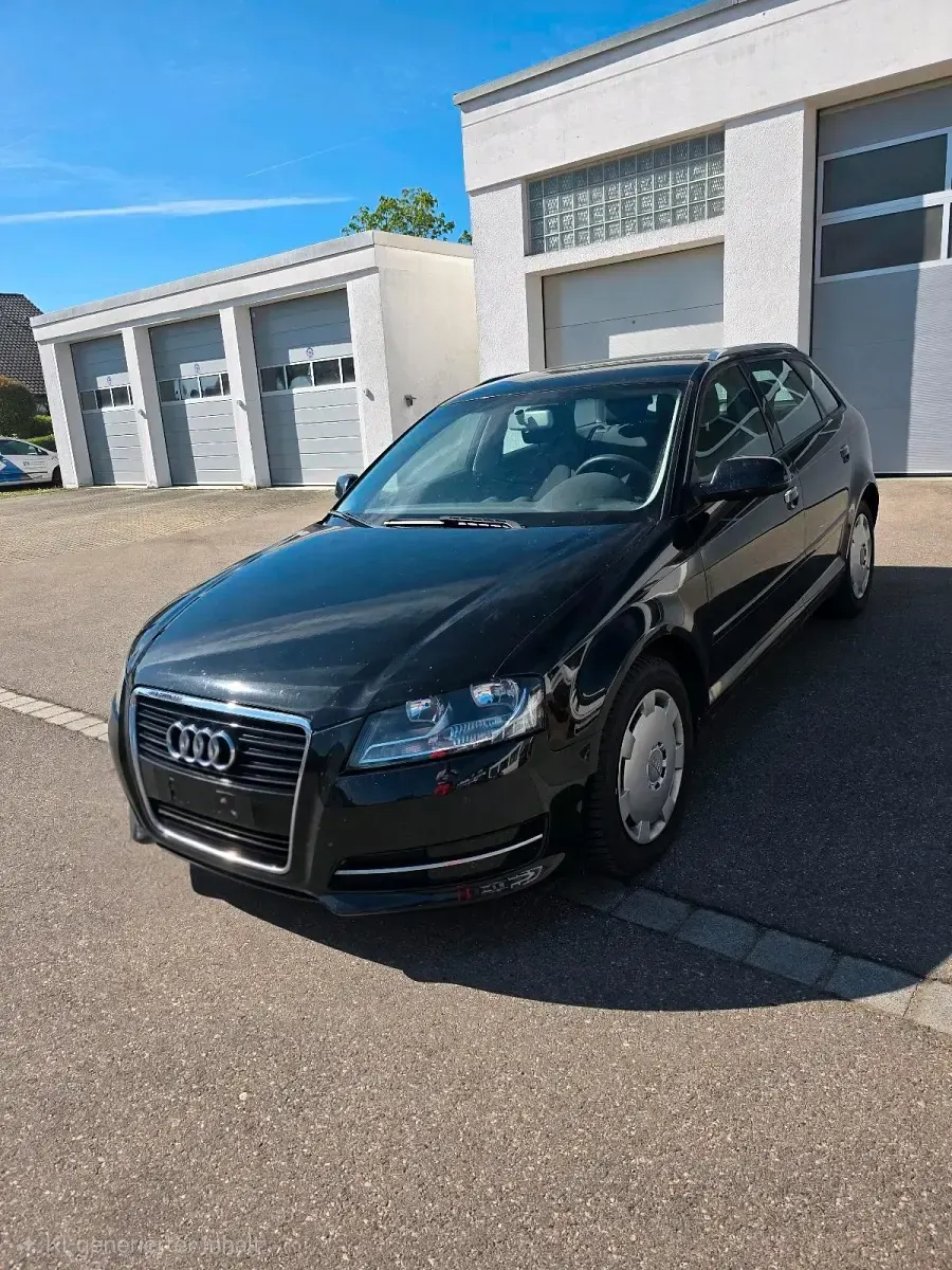 Używany Audi A3 105 KM (77 kW) 2010 Czarny Hatchback