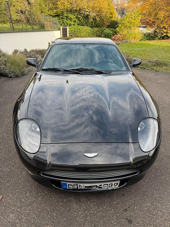 Schwarz Gebraucht 2000 Aston Martin DB7 Coupé | 81.500 € - Bild 1/4