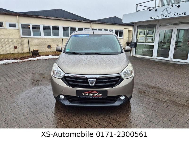 Gebraucht Dacia Lodgy Lauréate 90 PS (66 kW) 2012 Gold Van / Kleinbus