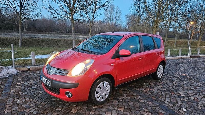 Rot Gebraucht 2007 Nissan Note Visia Van / Kleinbus | 2.200 € (Fairer Preis) - Bild 1/4