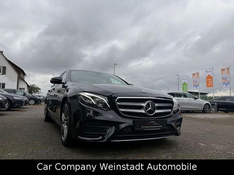 Schwarz Gebraucht 2016 Mercedes E220 AMG line Limousine | 26.490 € (Etwas zu teuer) - Bild 1/4