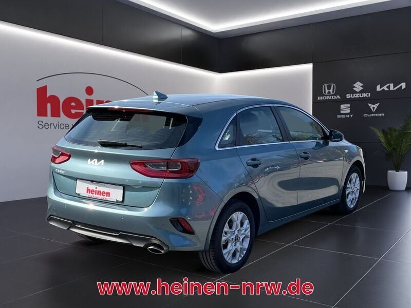 Second-hand Kia Ceed Vision 99 CP (72 kW) 2024 Alb Hatchback