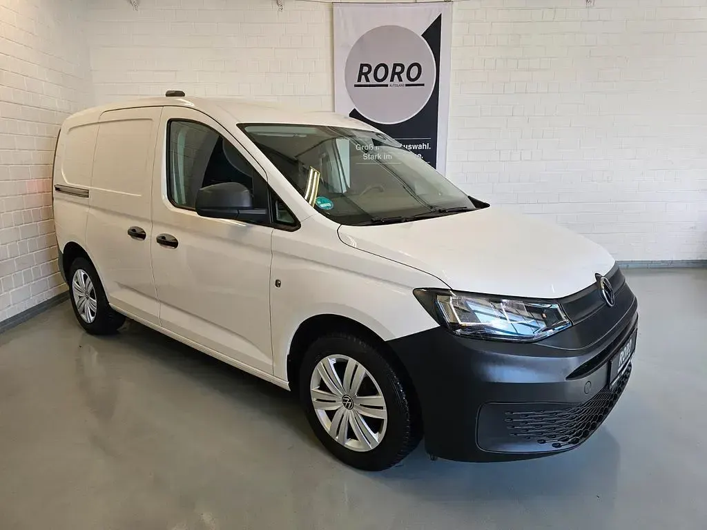 Gebraucht VW Caddy Basis 102 PS (75 kW) 2022 Weiß Van / Kleinbus