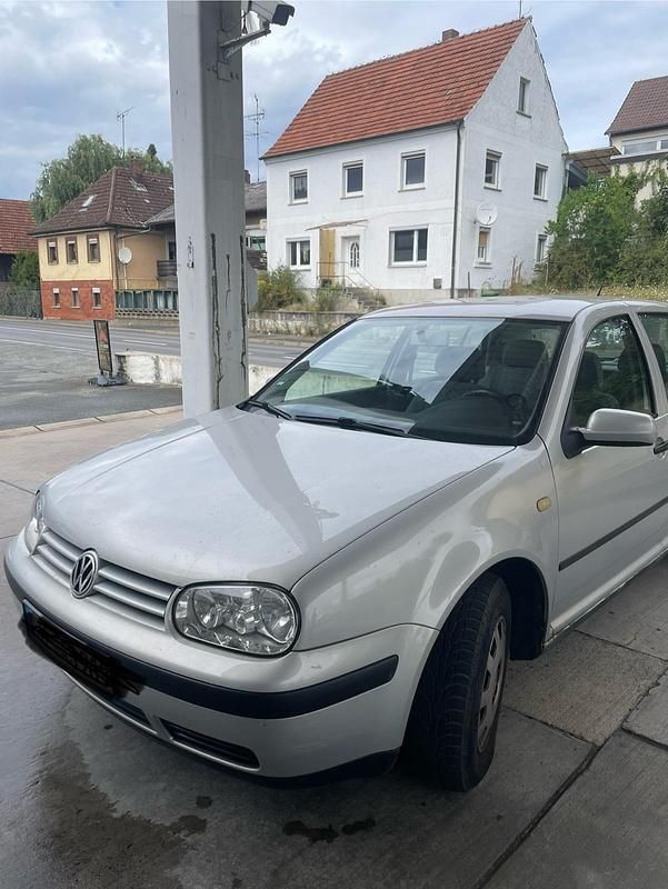 Grau Gebraucht 1999 VW Golf IV Kleinwagen | 1.499 € (Guter Preis) - Bild 1/4
