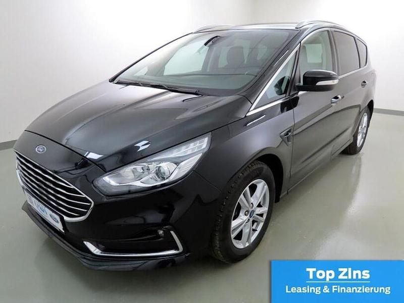 Gebraucht Ford S-MAX Titanium 190 PS (139 kW) 2022 Schwarz Van / Kleinbus