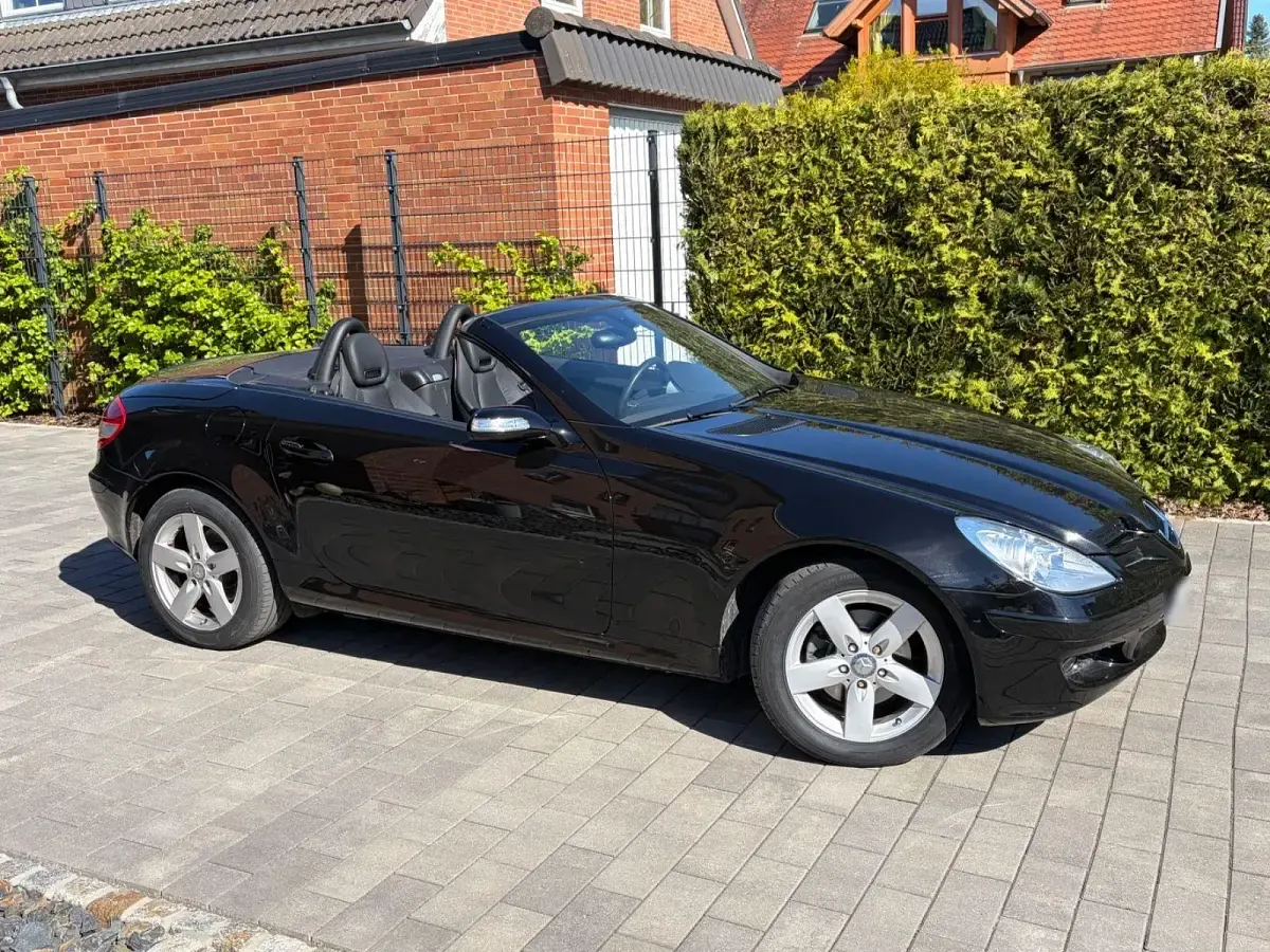 Gebraucht Mercedes SLK200 163 PS (119 kW) 2008 Schwarz Cabrio