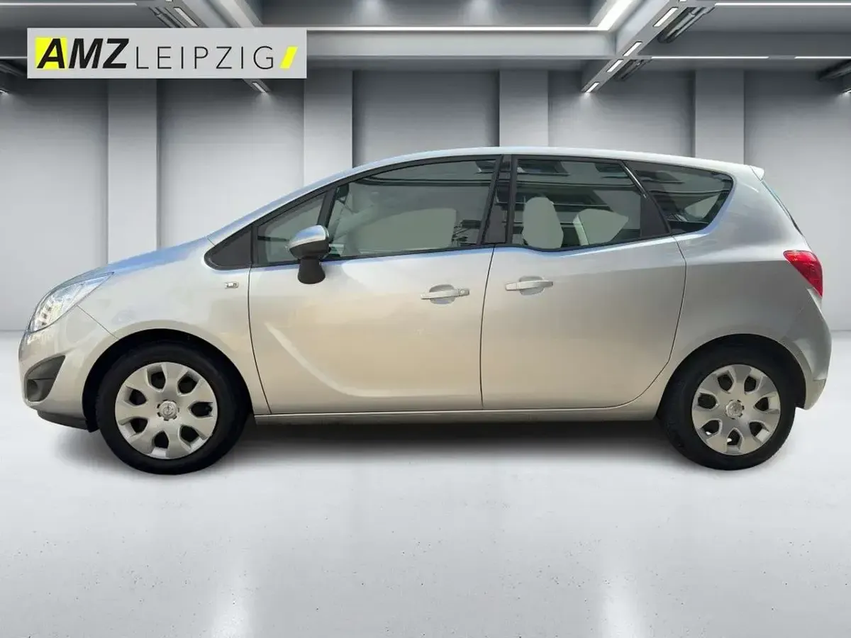 Gebraucht Opel Meriva Edition 101 PS (74 kW) 2010 Starsilber iii m2 Van / Kleinbus