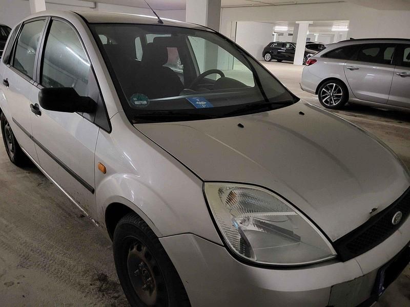 Gebraucht Ford Fiesta 44 PS (32 kW) 2005 Grau Kleinwagen