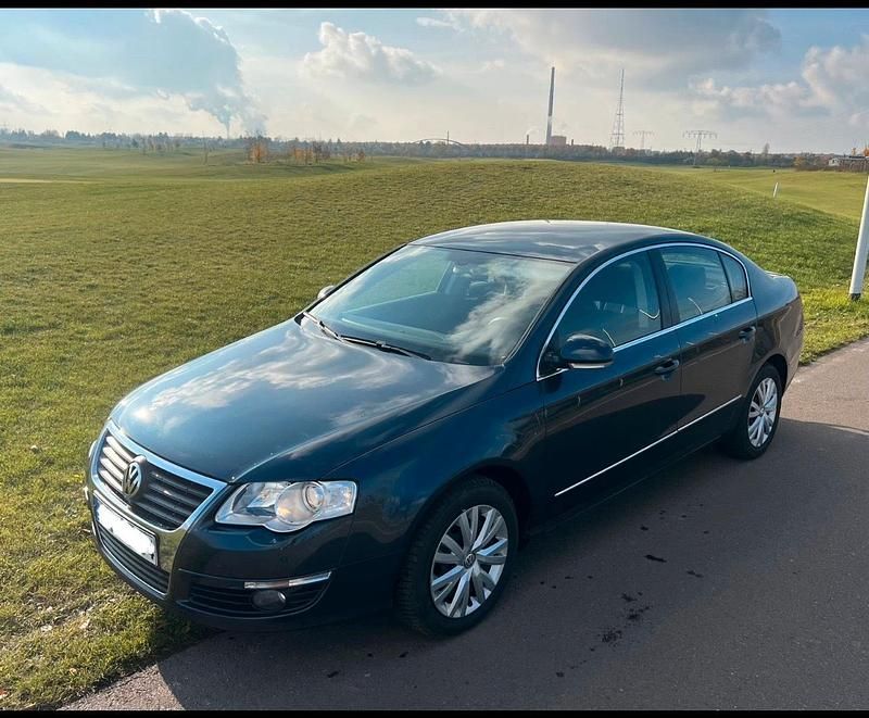 Braun Gebraucht 2007 VW Passat Limousine | 4.500 € (Fairer Preis) - Bild 1/4