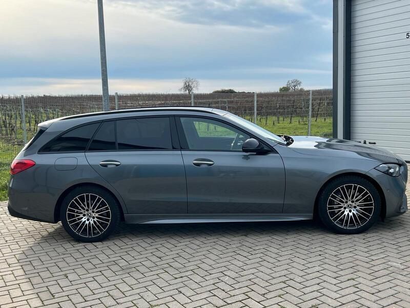 Grau Gebraucht 2024 Mercedes C220 Kombi | 69.800 € - Bild 1/4
