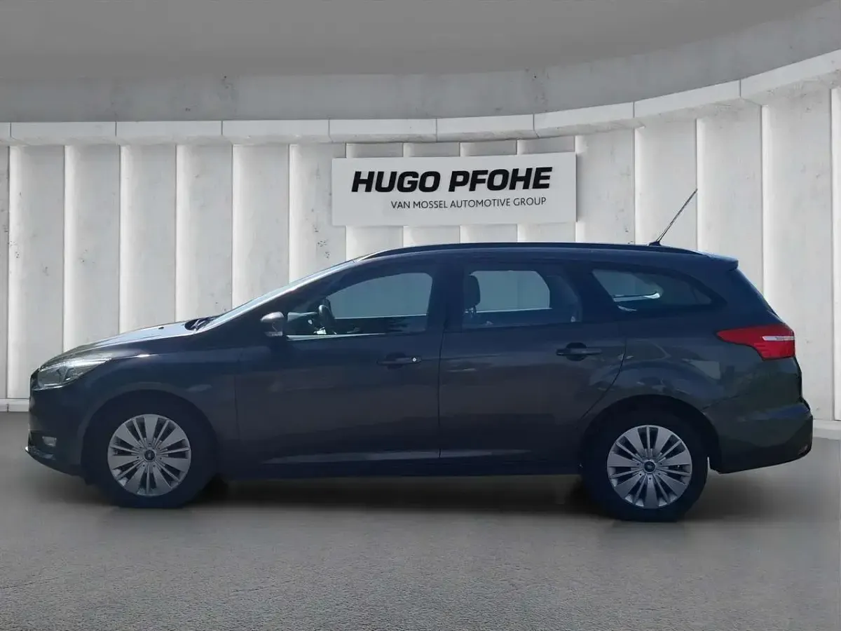 Gebraucht Ford Focus 125 PS (91 kW) 2017 Magnetic grau metallic Kombi