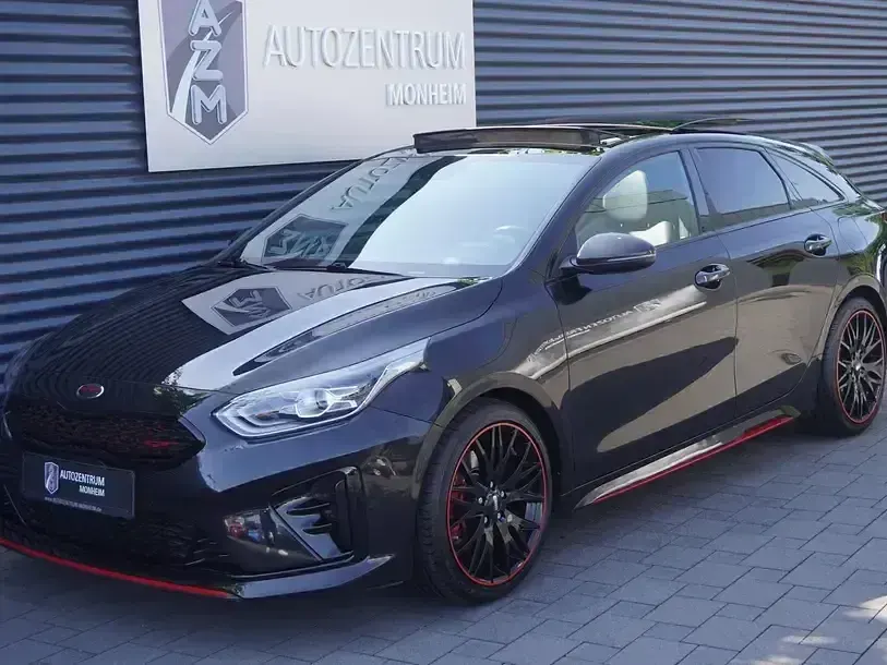 Gebraucht Kia ProCeed GT GT 204 PS (150 kW) 2020 Zilinaschwarz metallic Kleinwagen