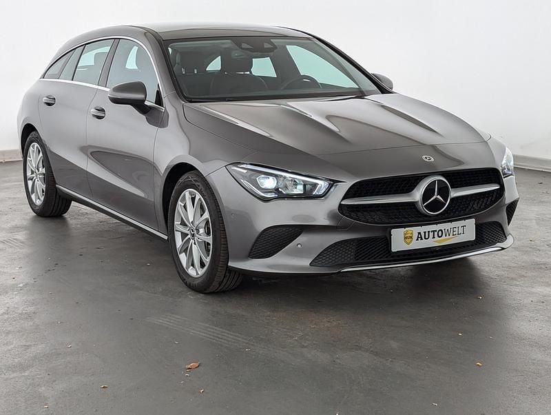 Gebraucht Mercedes CLA250 Shooting Brake Progressive 224 PS (164 kW) 2022 Grau Kombi