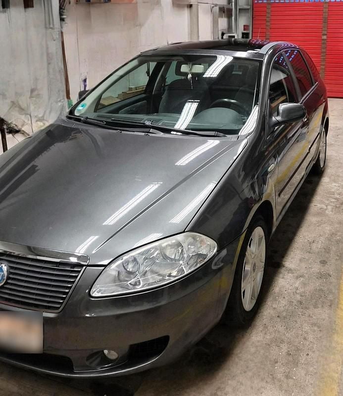 Gebraucht Fiat Croma 147 PS (108 kW) 2005 Grau Kombi