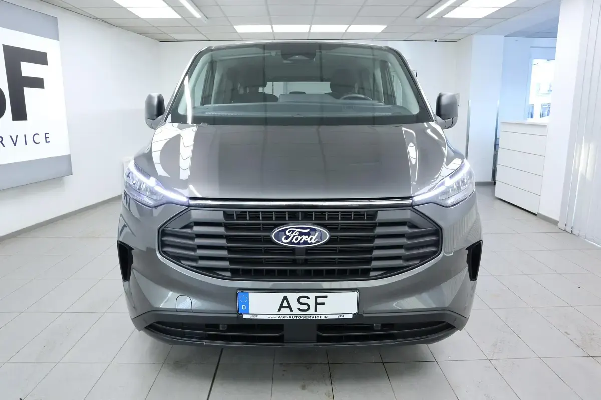 Gebraucht Ford Transit Custom Trend 170 PS (125 kW) 2025 Magneticgrau Kombi
