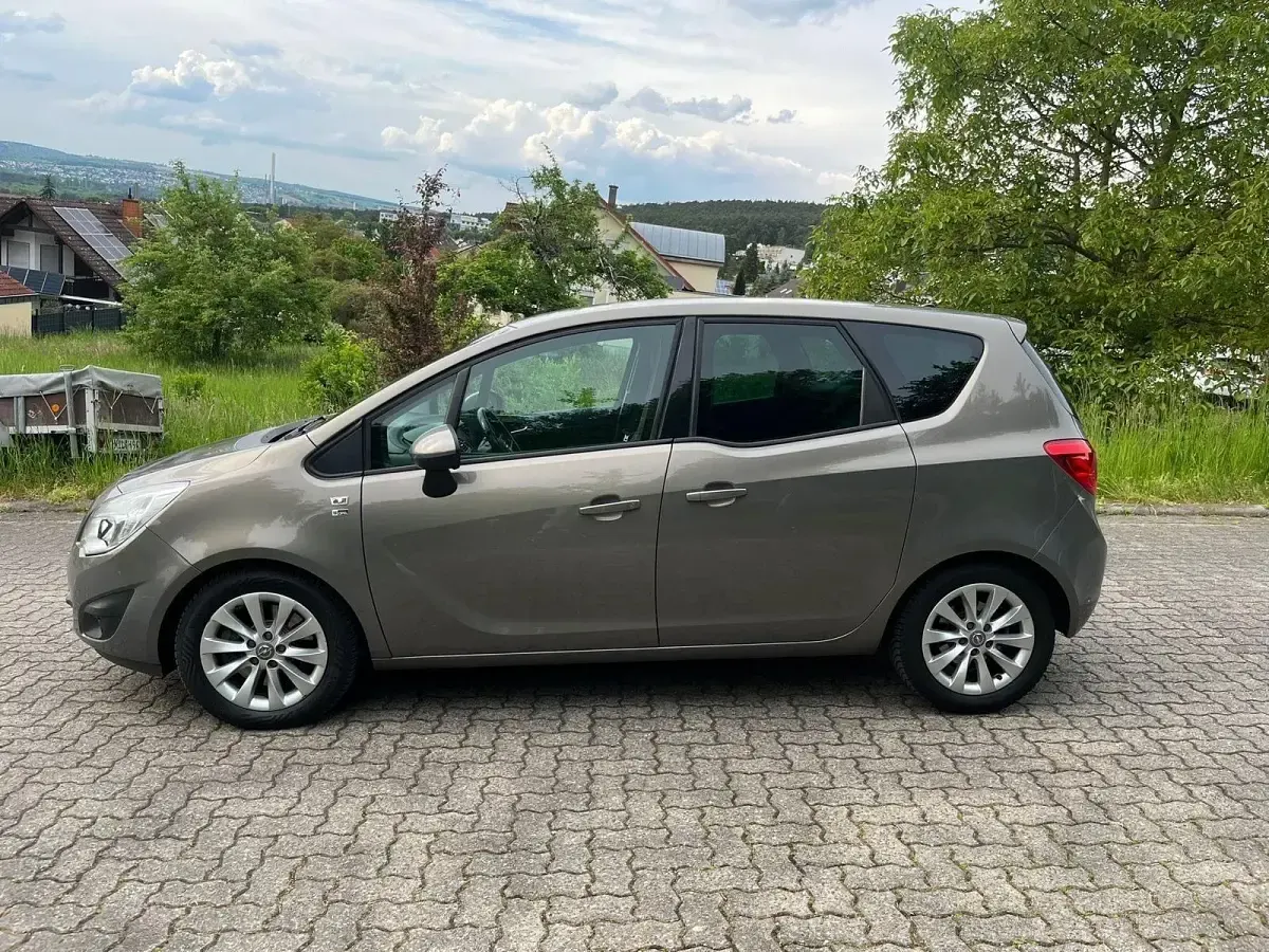 Używany Opel Meriva 120 KM (88 kW) 2012 Szary Minivan