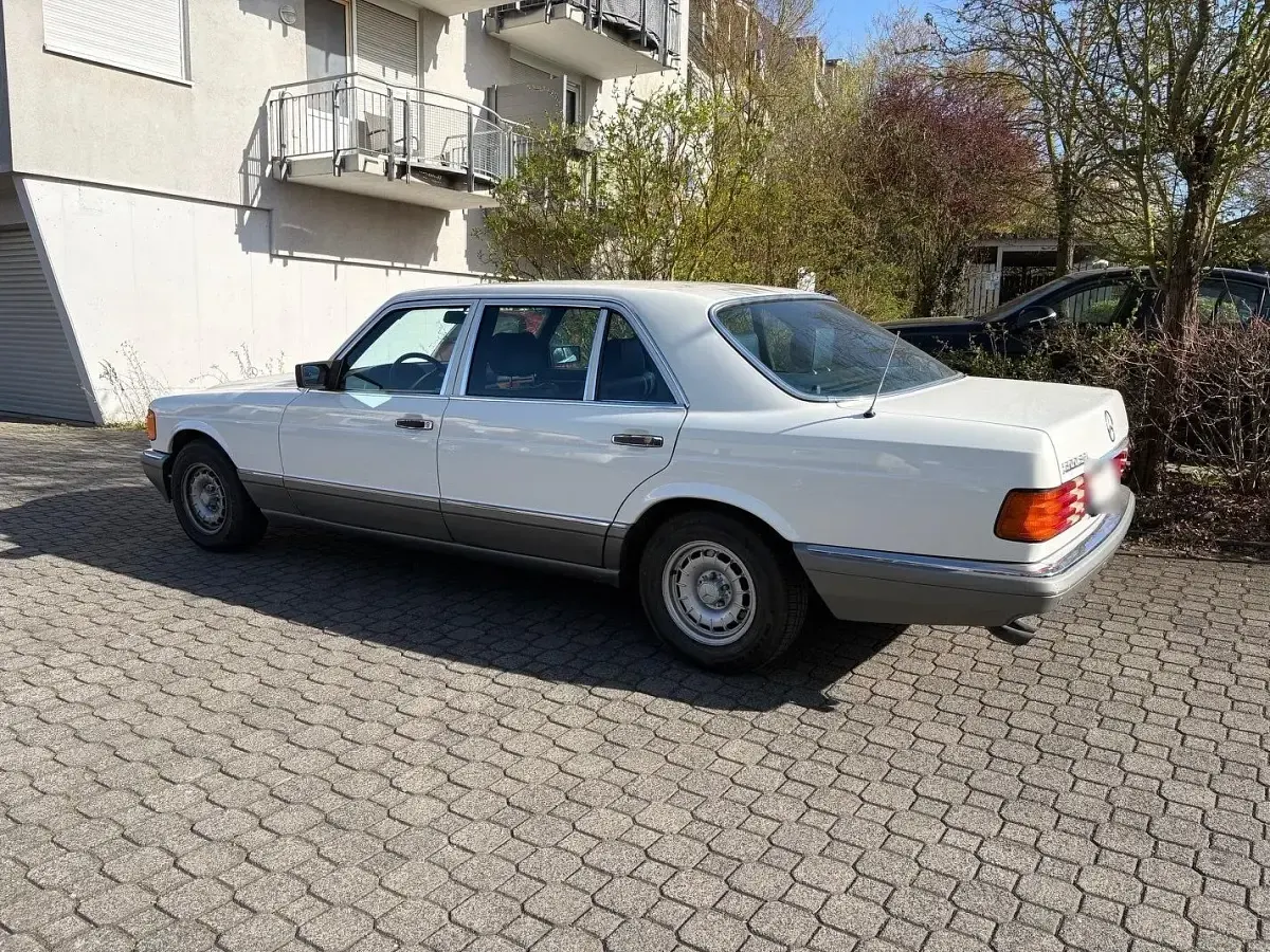 Gebraucht Mercedes 500 231 PS (169 kW) 1984 Weiß Limousine