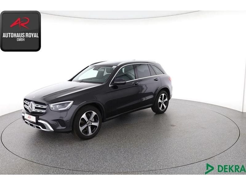 Grau (metallic) Gebraucht 2019 Mercedes 200 SUV | 37.870 € (Fairer Preis) - Bild 1/4