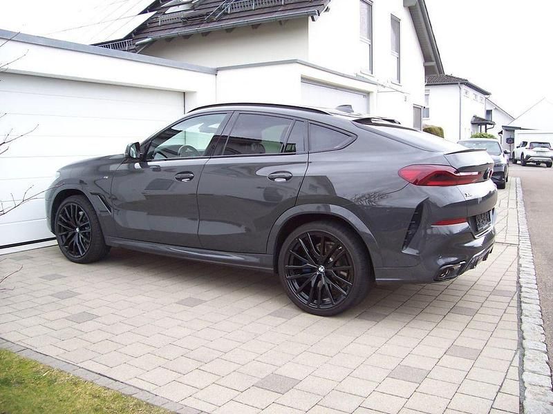 Gebraucht BMW X6 M50 Performance 530 PS (389 kW) 2022 Grau SUV