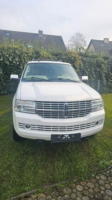Weiß Gebraucht 2008 Lincoln Navigator SUV | 16.000 € (Fairer Preis) - Bild 1/4