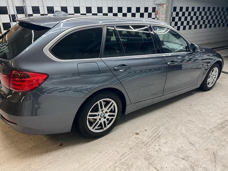 Gebraucht BMW 316 136 PS (100 kW) 2013 Braun Kombi