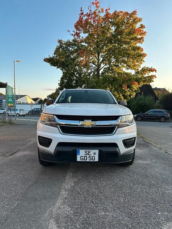 Weiß Gebraucht 2015 Chevrolet Colorado SUV | 17.900 € - Bild 1/4