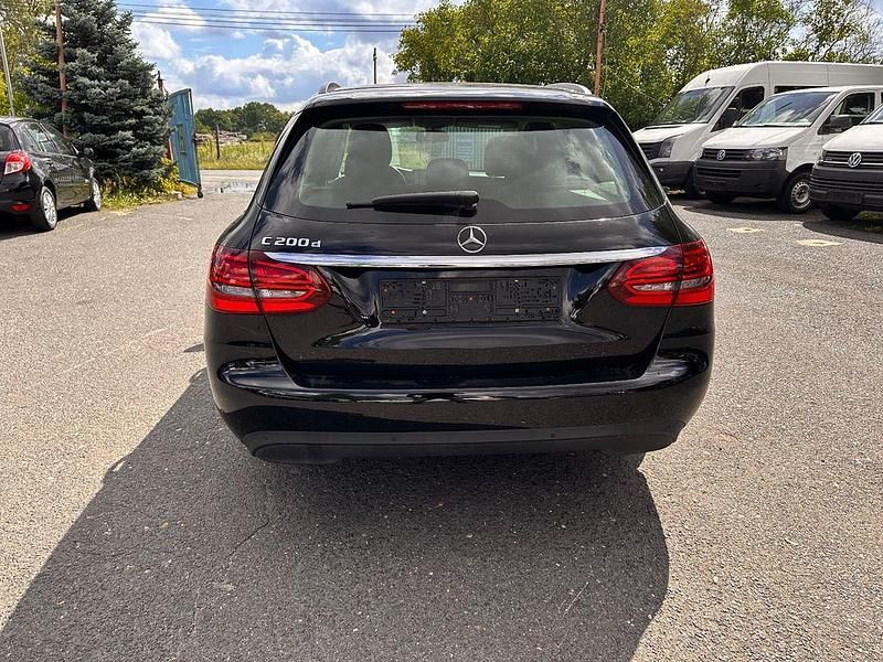 Gebraucht Mercedes C200 160 PS (117 kW) 2019 Schwarz Kombi