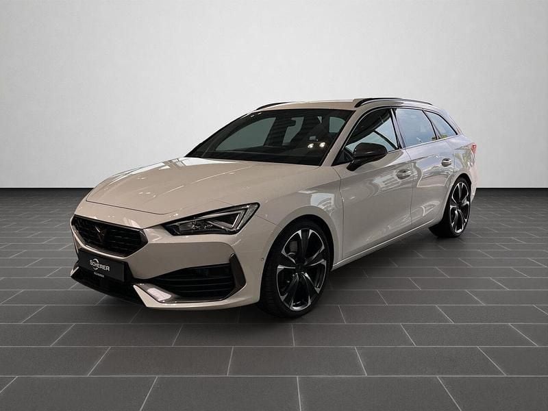 Gebraucht Cupra Leon VZ 301 PS (221 kW) 2024 "candy" weiss Limousine