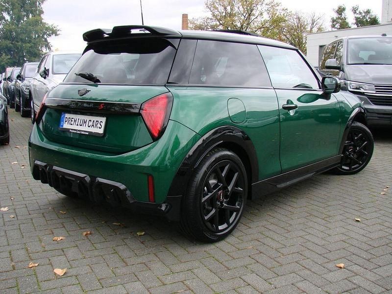 Gebraucht Mini John Cooper Works 204 PS (150 kW) 2024 British racing green iv metallic (metallic) Kleinwagen