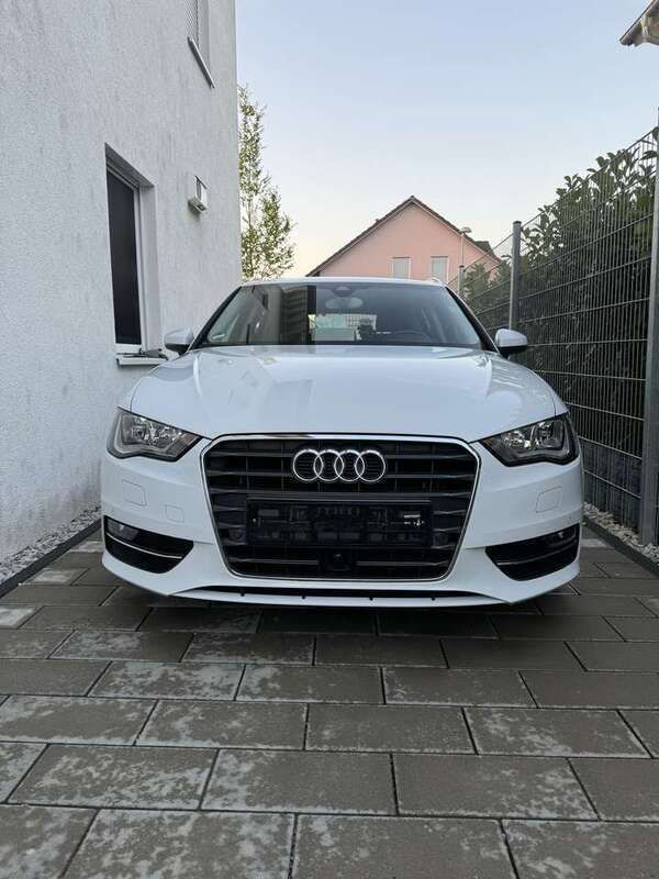 Weiß Gebraucht 2015 Audi A3 Ambition Kleinwagen | 16.500 € (Fairer Preis) - Bild 1/4
