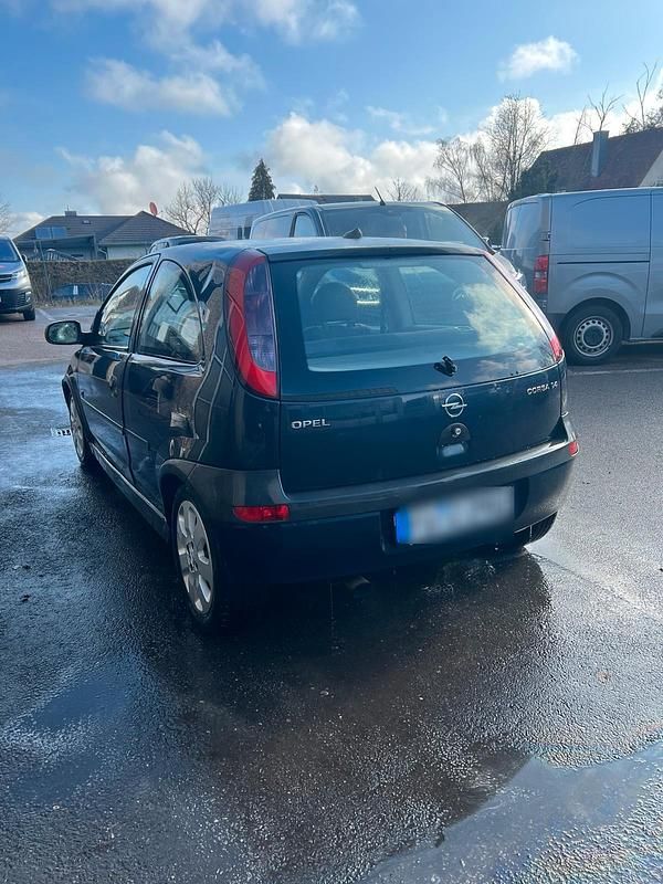 Gebraucht Opel Corsa 90 PS (66 kW) 2002 Blau Kleinwagen