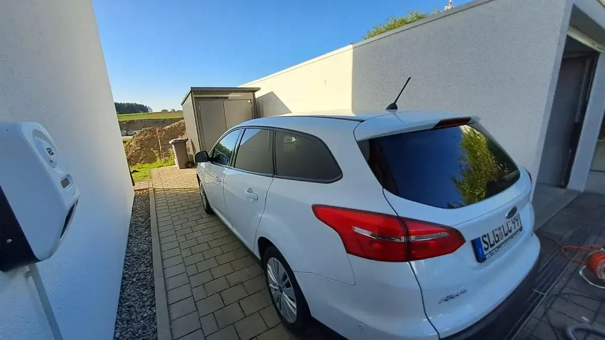 Gebraucht Ford Focus 125 PS (91 kW) 2018 Weiß Kombi