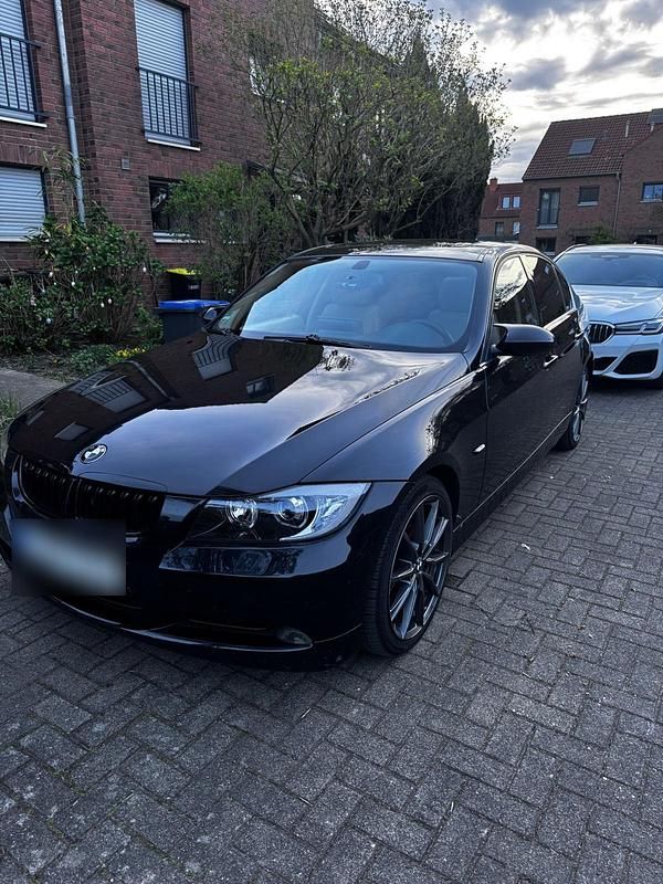 Second-hand BMW 325 218 CP (160 kW) 2005 Negru Berlinǎ