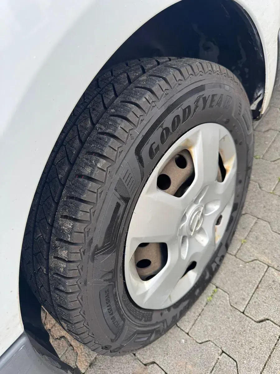 Używany Opel Vivaro 114 KM (83 kW) 2013 Biały Minivan