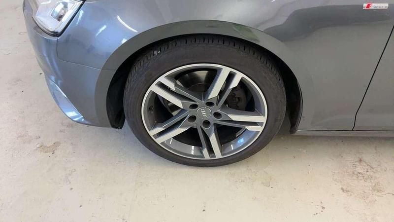 Gebraucht Audi A4 Sport 150 PS (110 kW) 2017 Grau Kombi