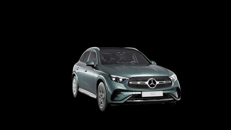 Verdesilber metalliclack Gebraucht 2024 Mercedes GLC300 AMG line SUV | 56.525 € (Superpreis) - Bild 1/3