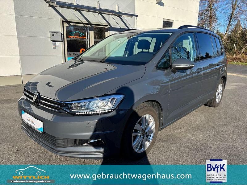 Delfingrau metallic Gebraucht 2024 VW Touran Comfortline Van / Kleinbus | 31.000 € (Fairer Preis) - Bild 1/4