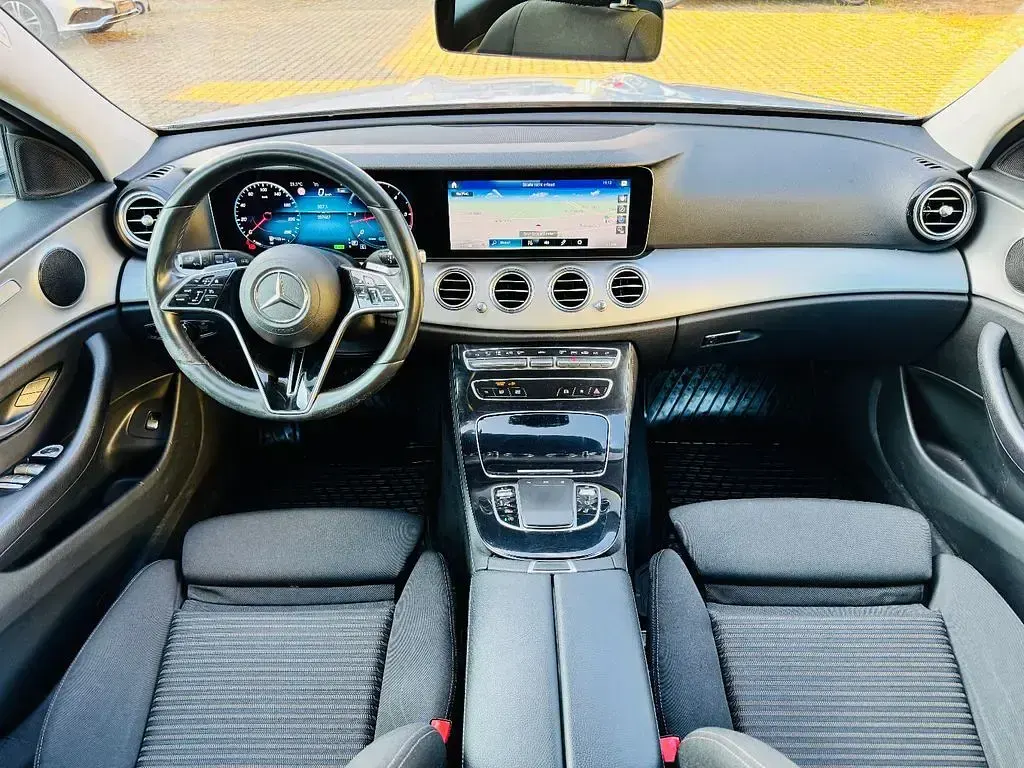 Gebraucht Mercedes 220 Avantgarde 200 PS (147 kW) 2022 Silber Kombi