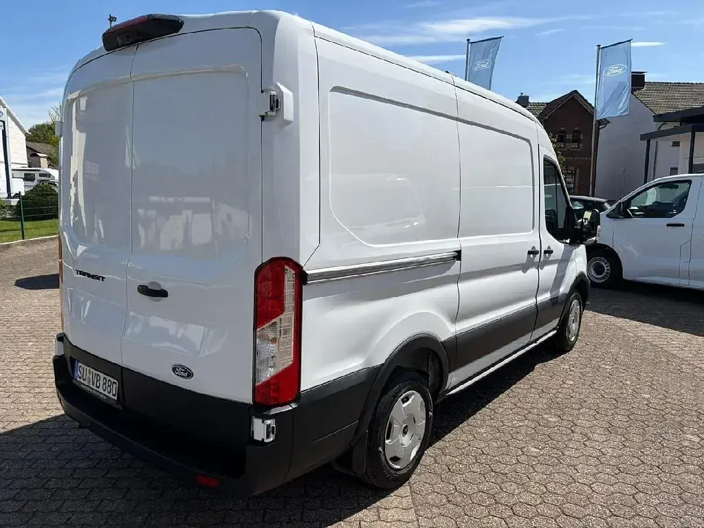 Gebraucht Ford Transit Trend 131 PS (96 kW) 2025 Frostweiß Van