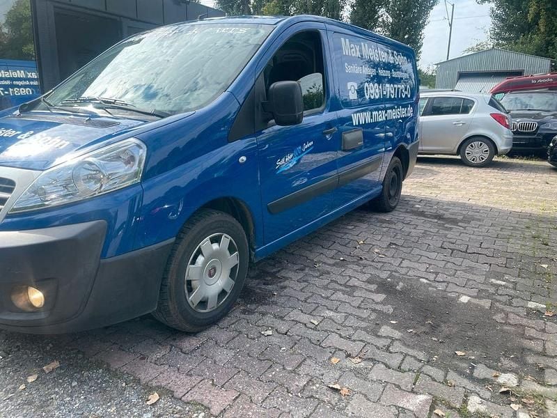Blau Gebraucht 2015 Fiat Scudo Van / Kleinbus | 3.300 € (Superpreis) - Bild 1/4