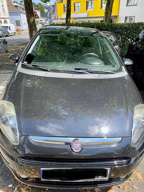 Schwarz Gebraucht 2011 Fiat Punto Kleinwagen | 2.700 € (Guter Preis) - Bild 1/4